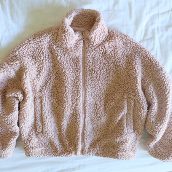 Urban Outfitters Jackets & Blazers - WILLOW FUZZY DRAWSTRING TEDDY JACKET